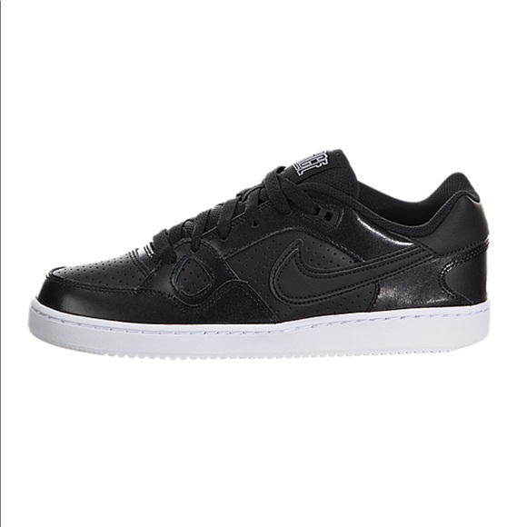 son of force nike black